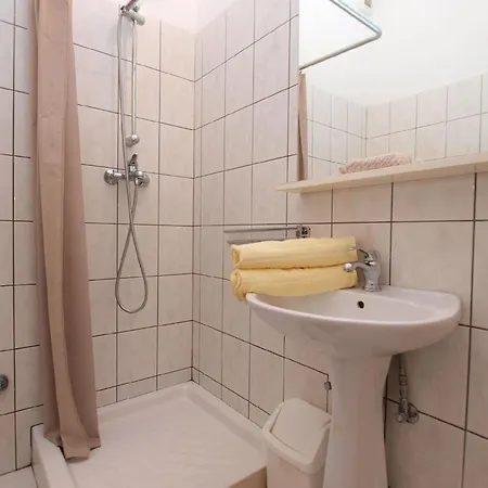Apartment Fuer 2 Personen Ca 30 Qm In Pula, Istrien Istrische Riviera *