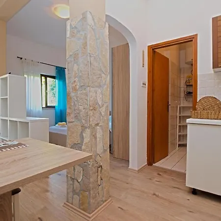 Apartment Fuer 2 Personen Ca 30 Qm In Pula, Istrien Istrische Riviera