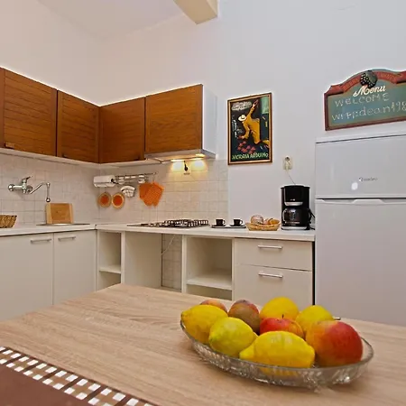 Fuer 2 Personen Ca 30 Qm In Pula, Istrien Istrische Riviera Apartment