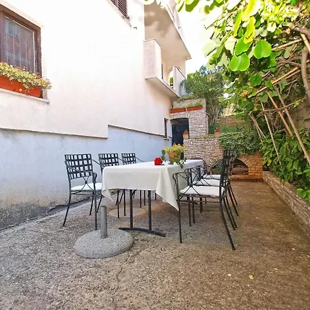 Fuer 2 Personen Ca 30 Qm In Pula, Istrien Istrische Riviera Apartment